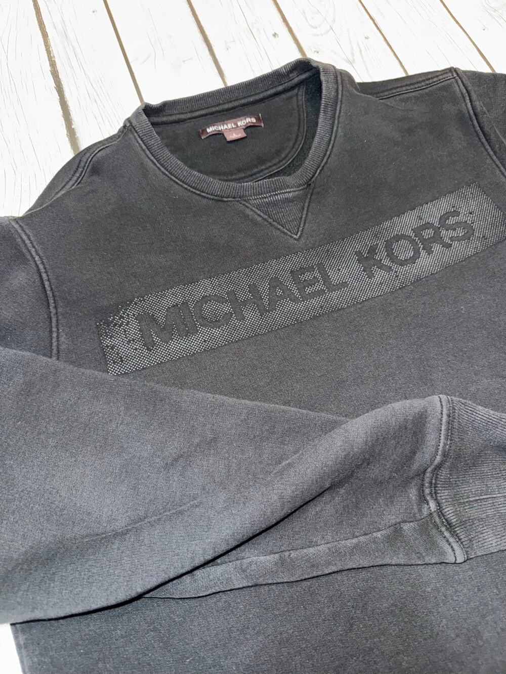 Michael Kors Men’s Black Sweatshirt Logo Front Size Large Casual Pullover